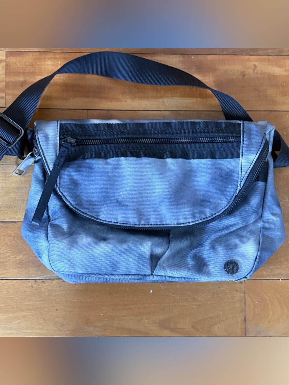 Lululemon Festival Crossbody Bag grey and black
